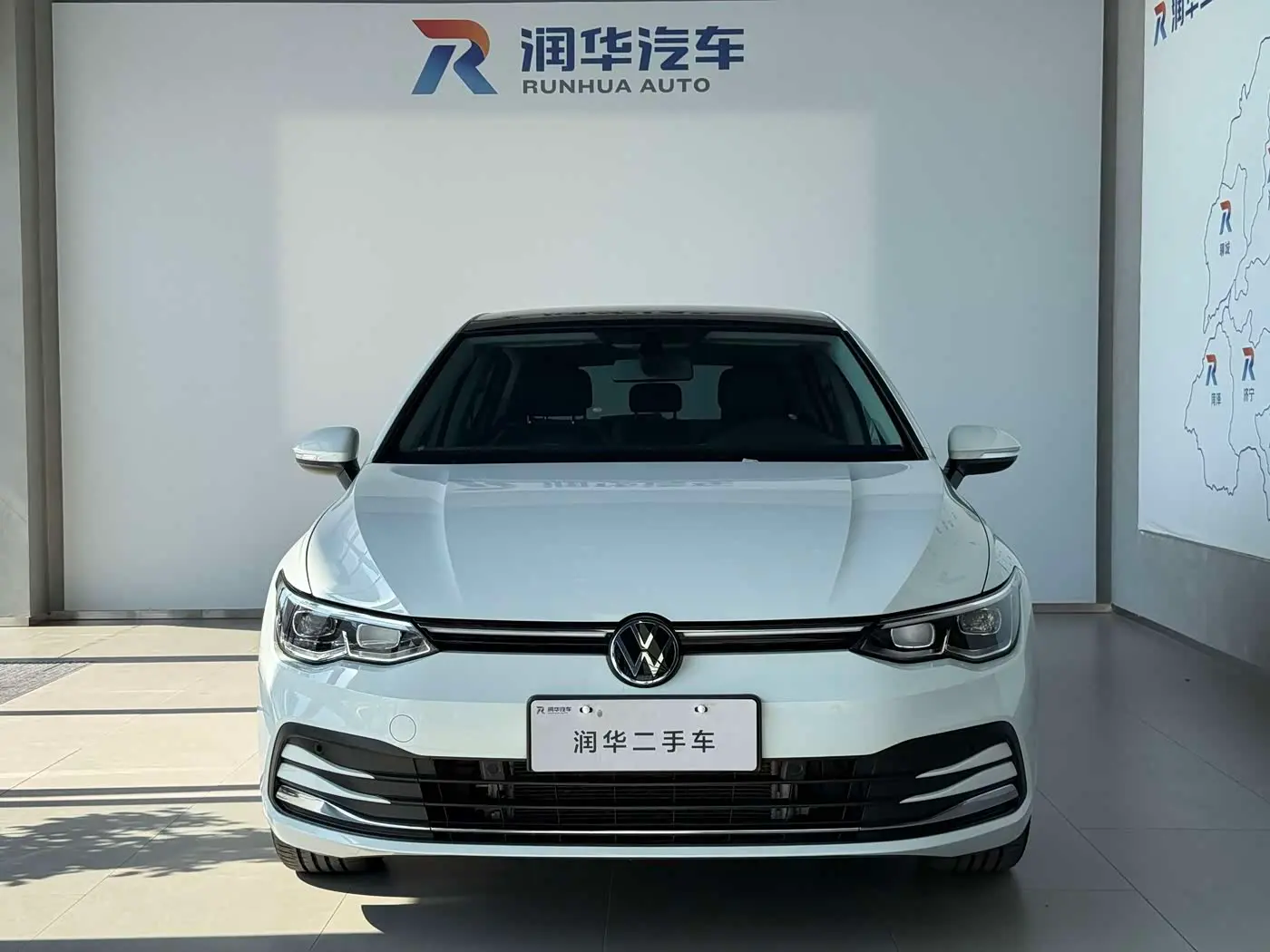 Volkswagen Golf 2024 — Photo 2/16