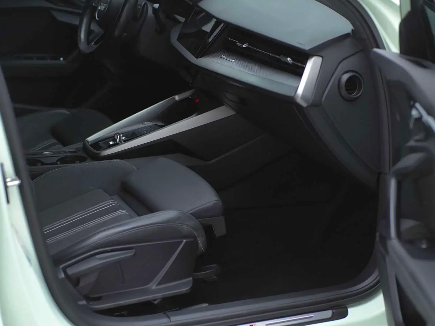 Audi A3 2023 — Photo 11/20