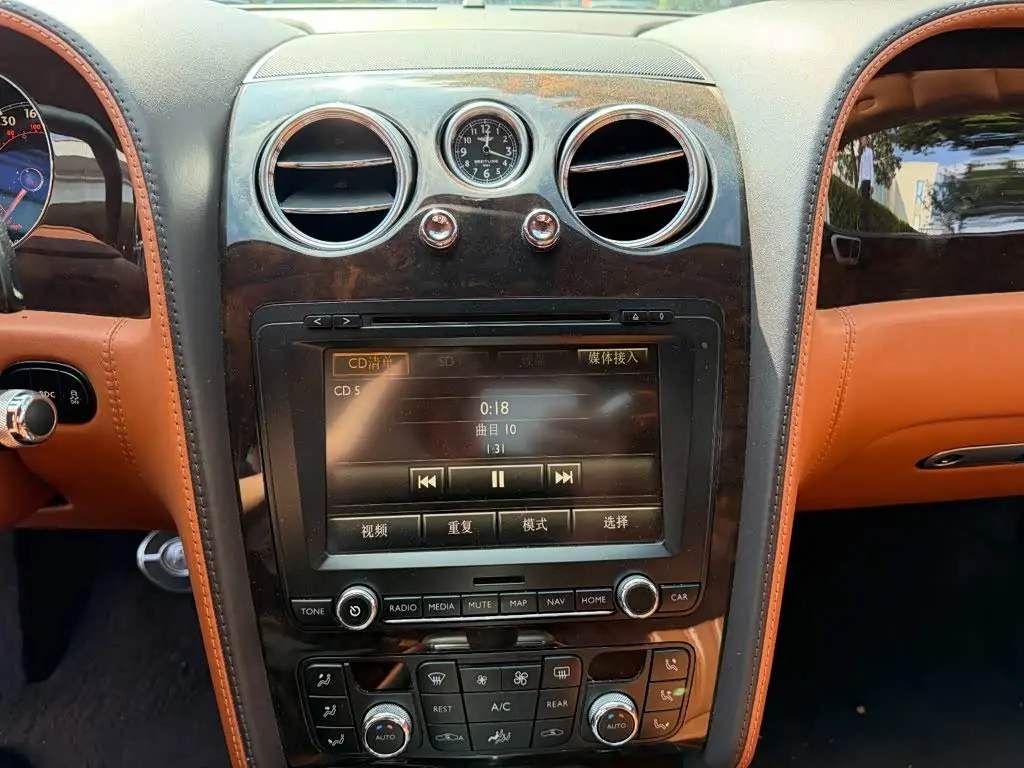 Bentley Flying Spur 2012 — Photo 10/14