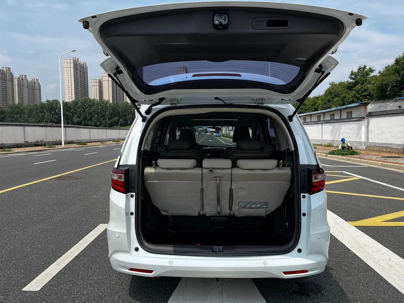 Honda Odyssey 2018 — Şəkil 16/18