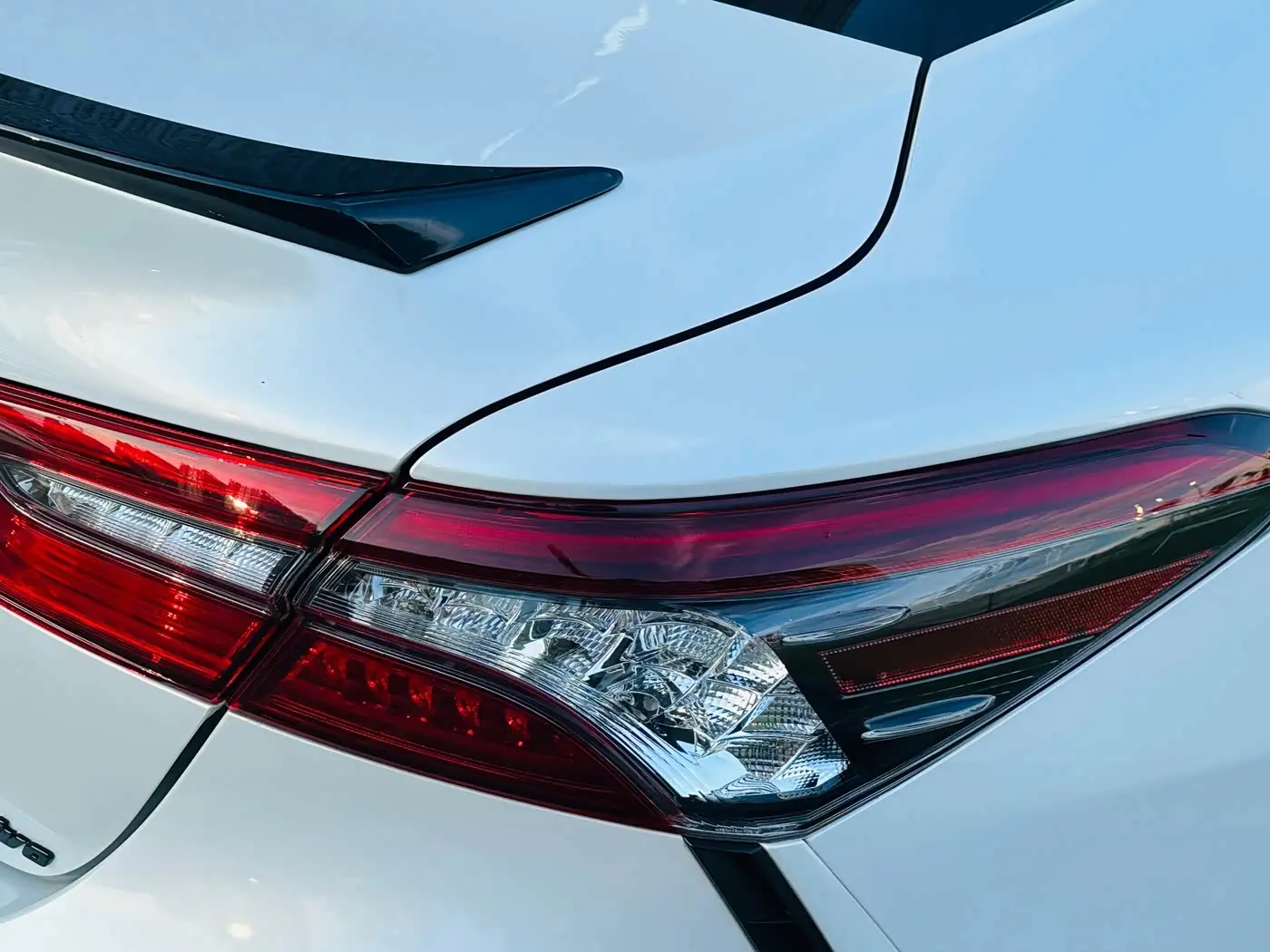 Toyota Camry 2023 — Фото 10/20