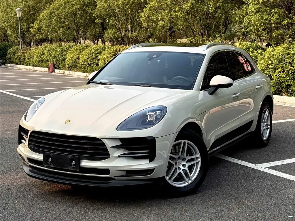 Porsche Macan 2019 — Фото 1/20