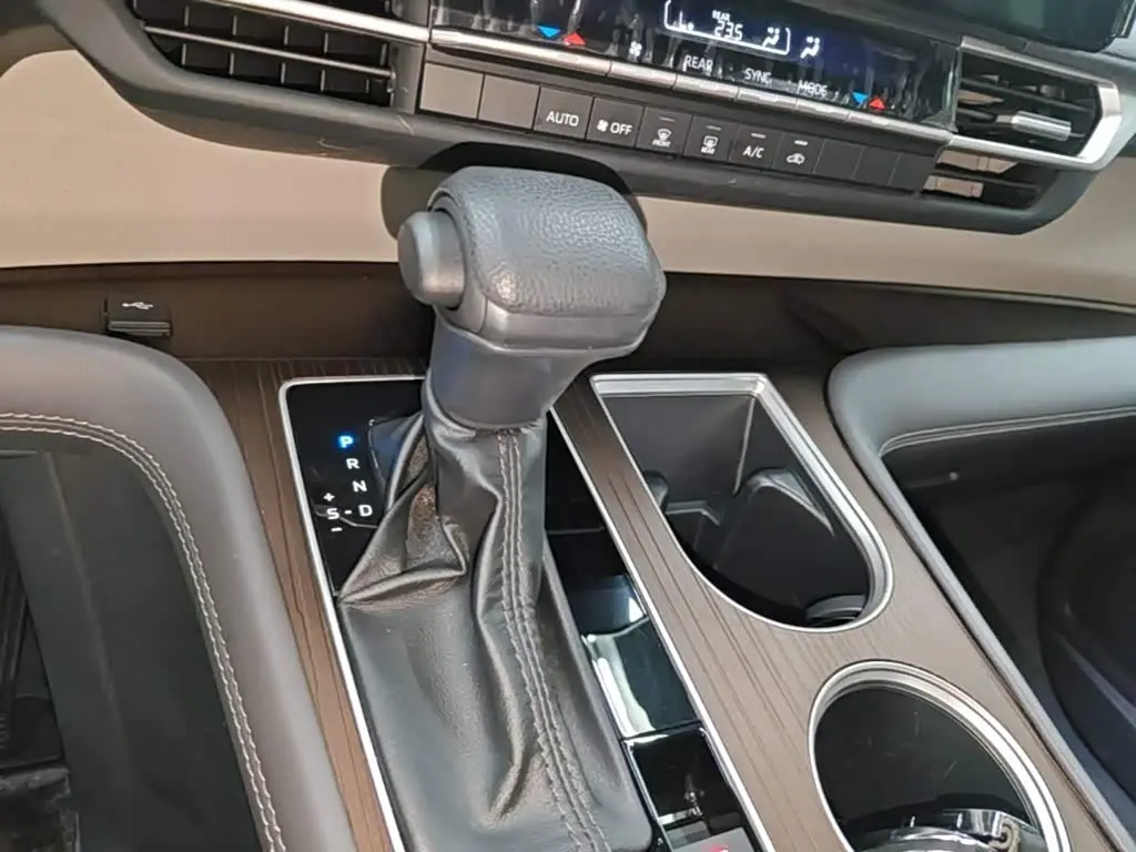 Toyota Sienna 2025 — Photo 13/19