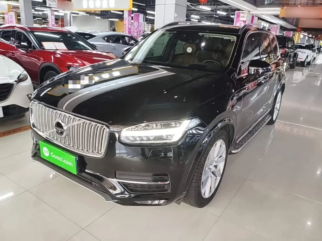Volvo XC90 2018 — Фото 1/20