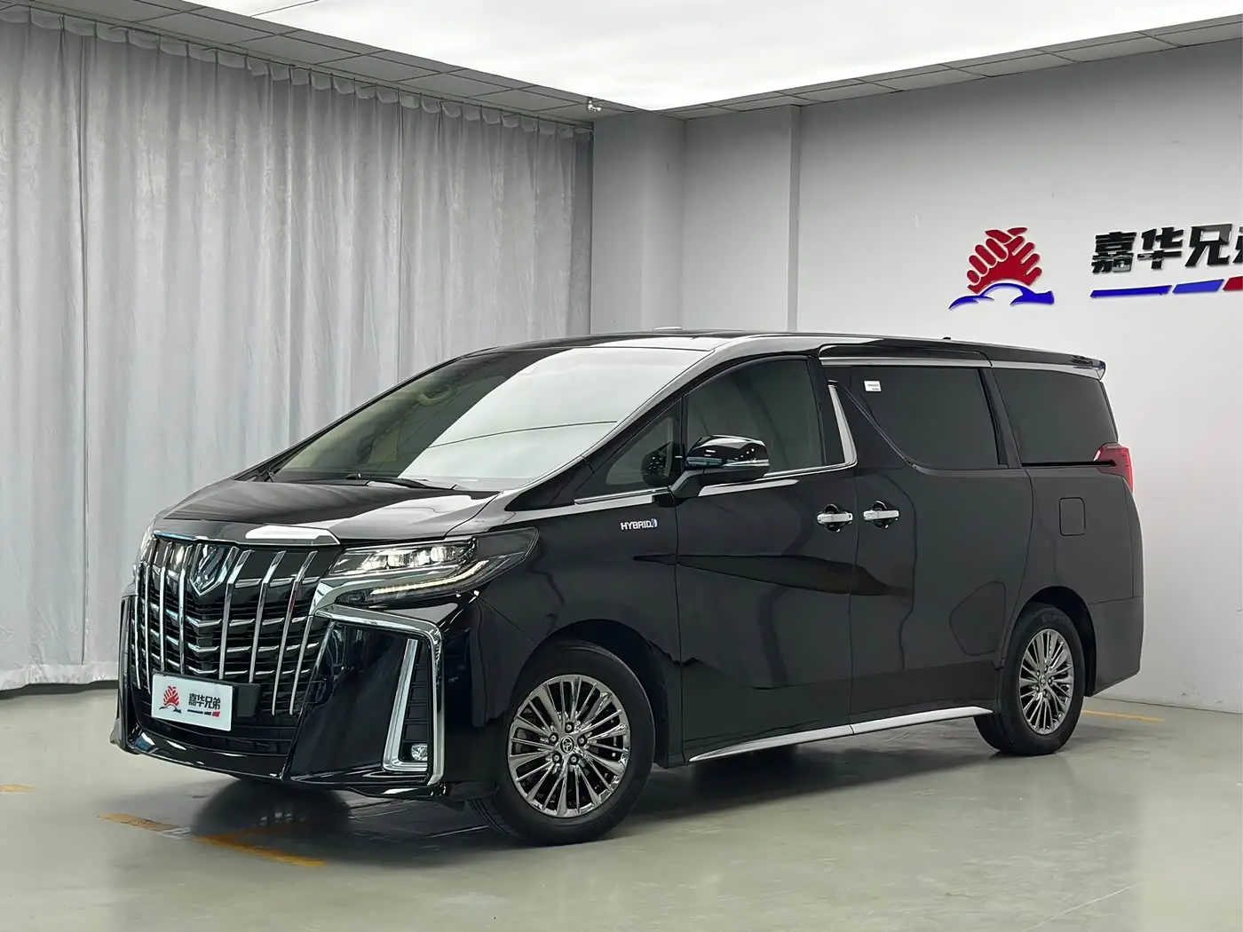 Toyota Alphard, 2022