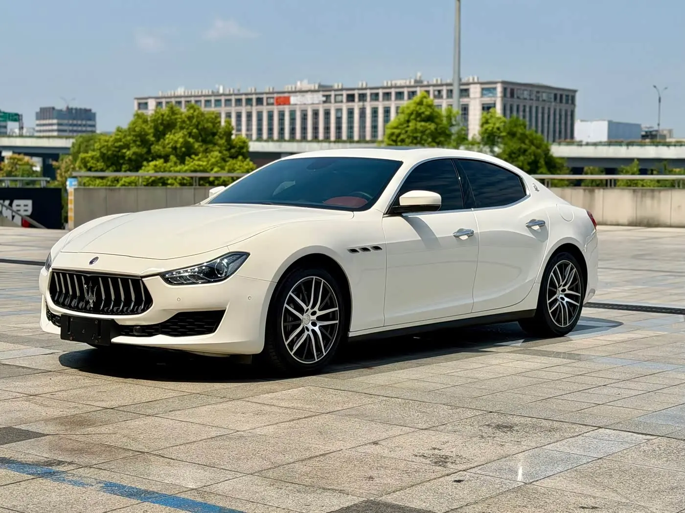 Maserati Ghibli 2020 — Photo 2/11