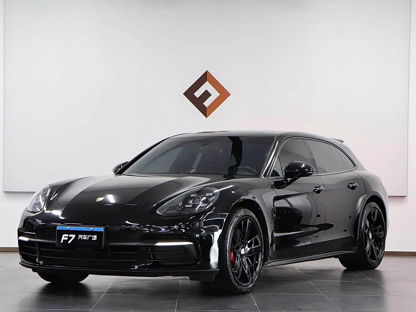 Porsche Panamera 2019 — Şəkil 1/20