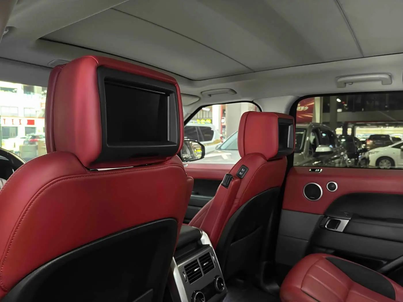 Land Rover Range Rover Sport 2019 — Фото 10/20