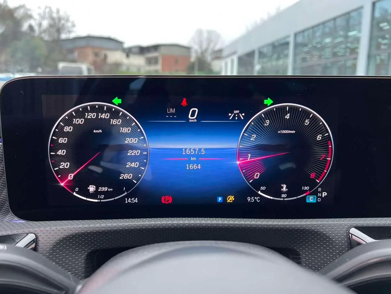 Mercedes-Benz A-Class 2025 — Фото 12/17