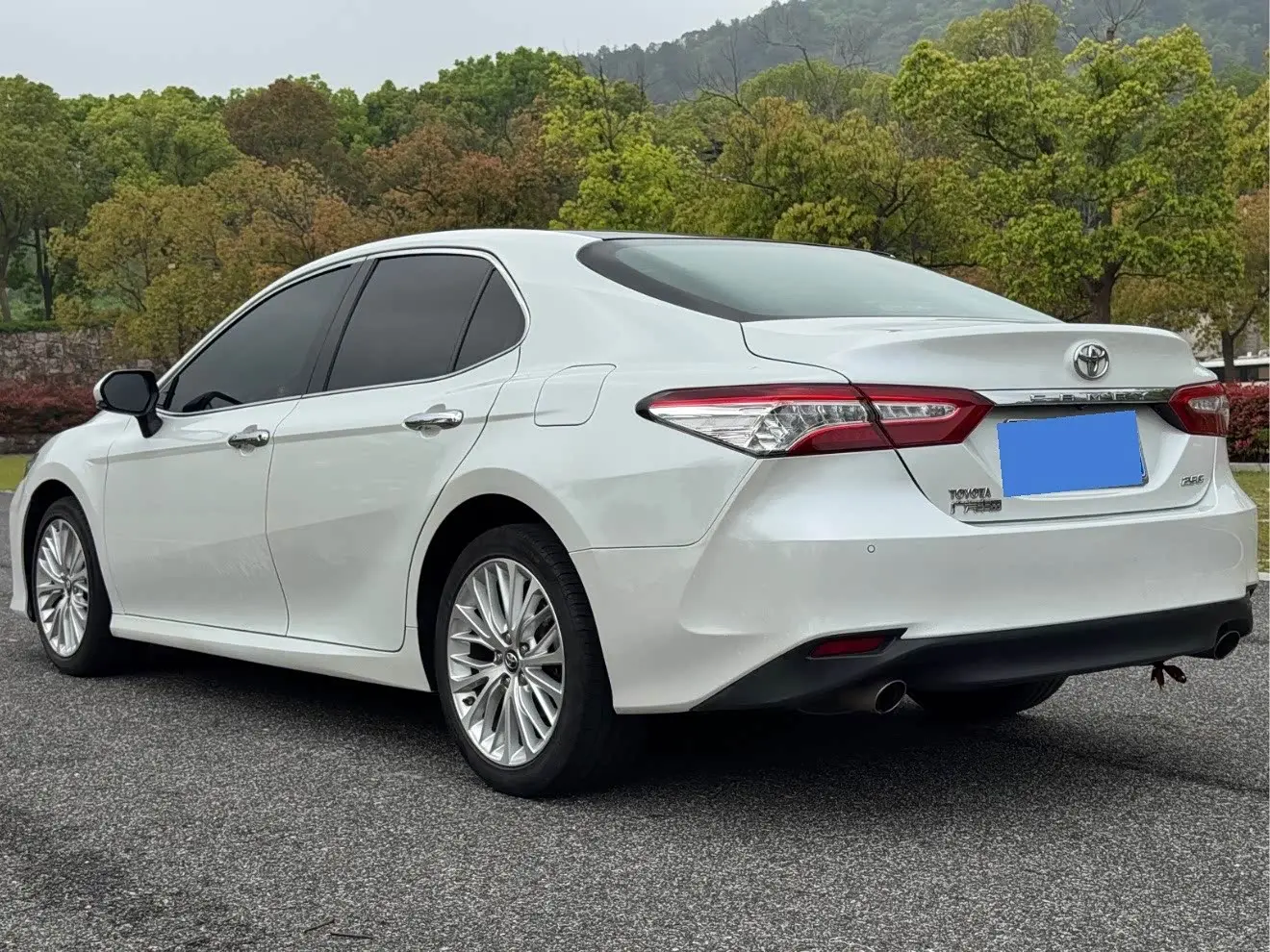 Toyota Camry 2019 — Фото 3/9