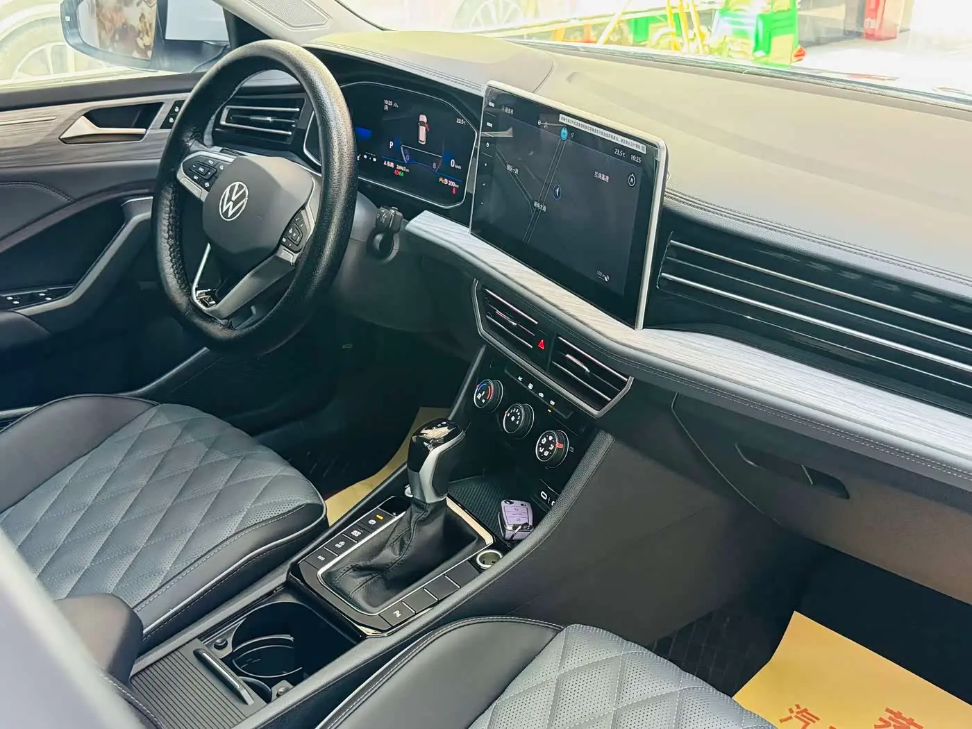 Volkswagen Sagitar 2024 — Şəkil 10/19