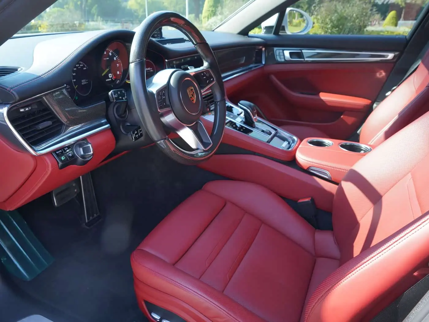 Porsche Panamera New Energy 2020 — Photo 6/19