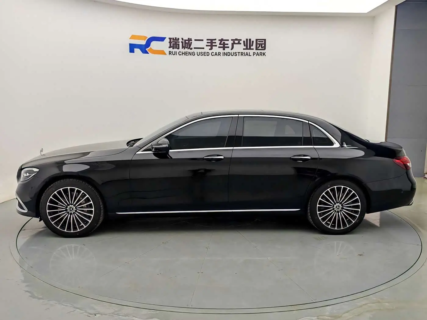 Mercedes-Benz E-Class New Energy 2022 — Photo 3/19