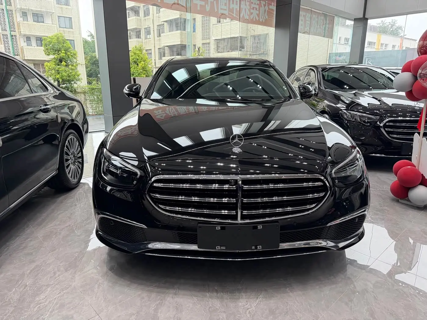 Mercedes-Benz E-Class 2020 — Photo 2/9