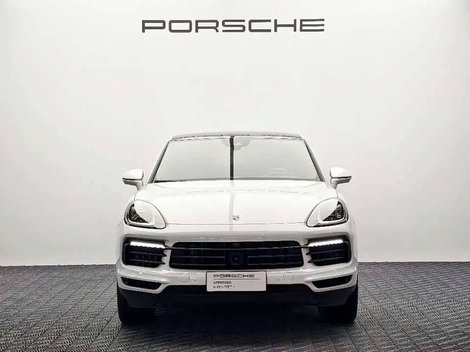 Porsche Cayenne 2023 — Photo 2/14