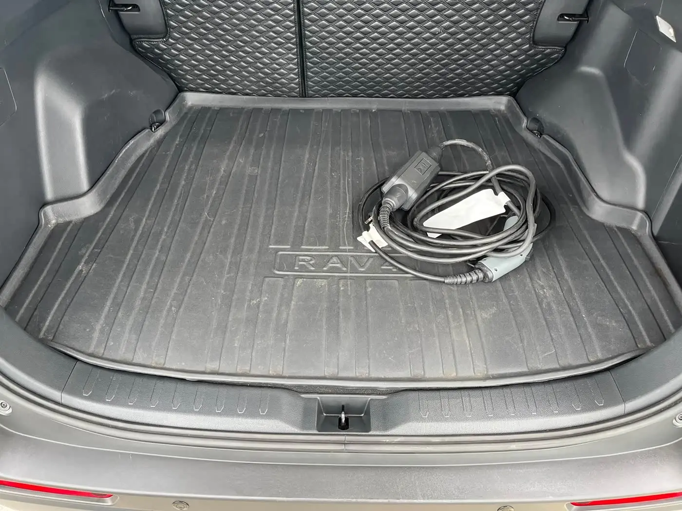 Toyota RAV4 Rongfang Dual Engine E+ 2022 — Photo 13/20
