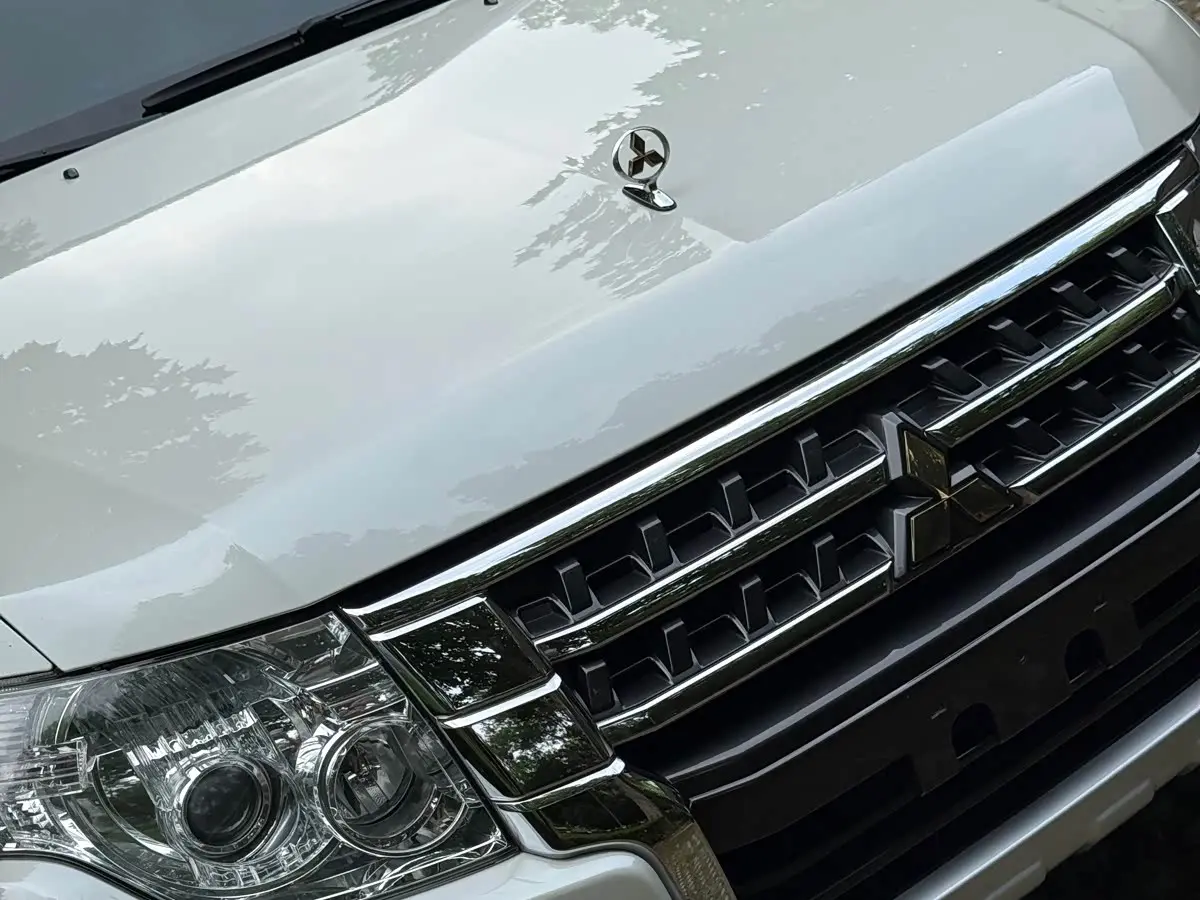 Mitsubishi Pajero 2020 — Фото 4/20