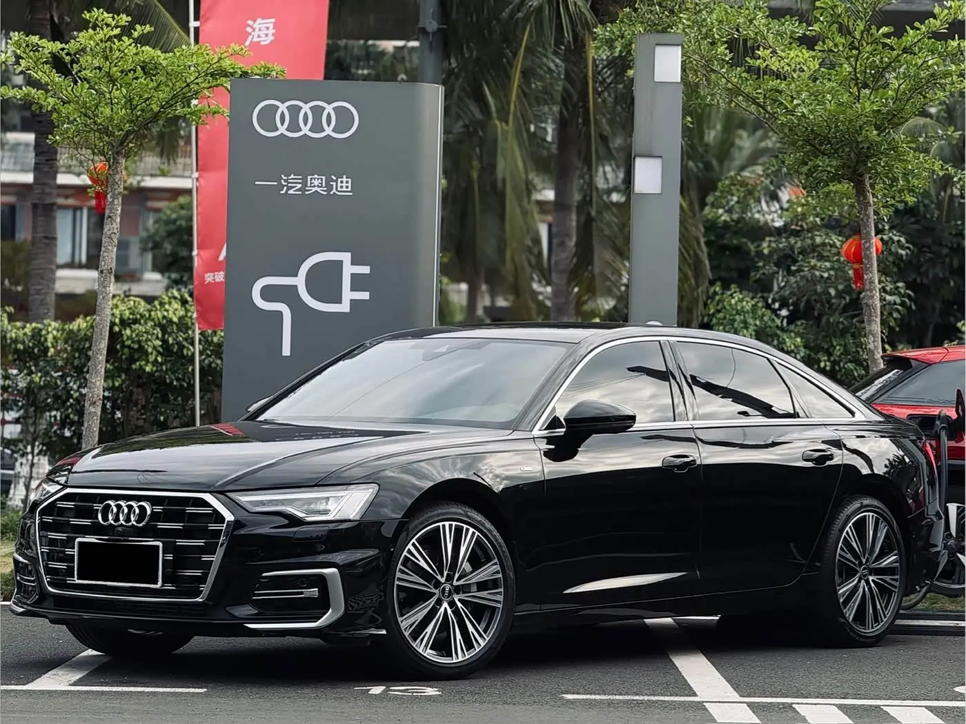 Audi A6L 2025 — Photo 1/12
