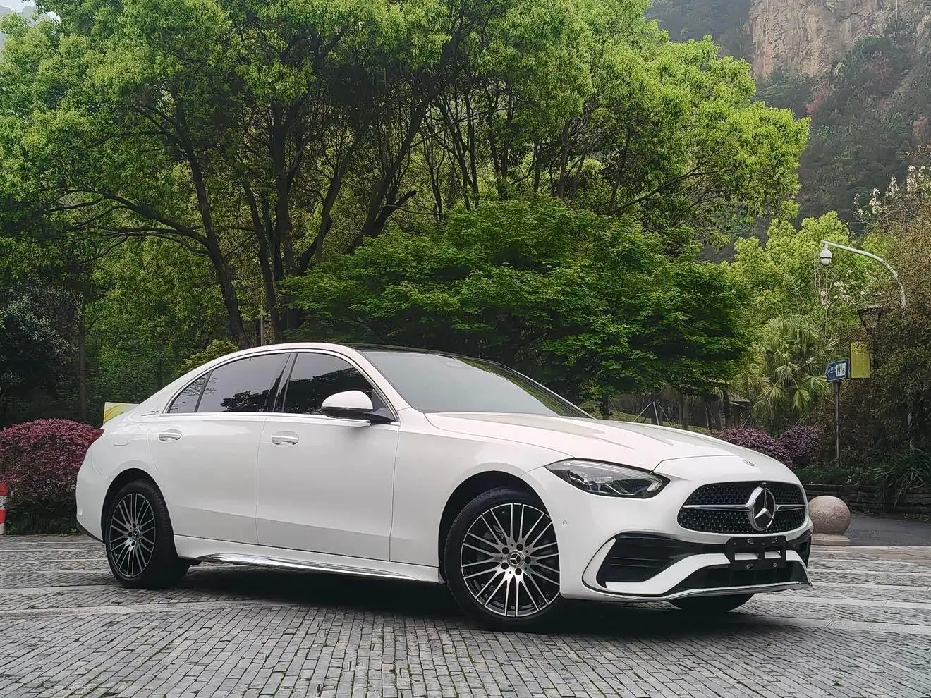 Mercedes-Benz C-Class 2025 — Фото 4/10