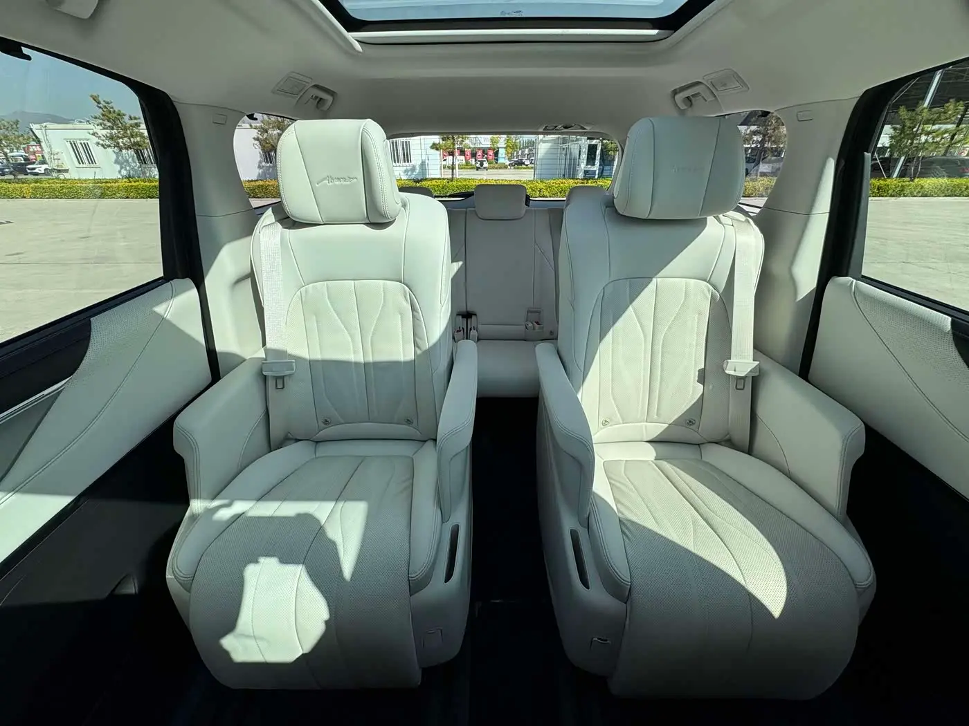 Buick GL8 New Energy 2026 — ფოტო 14/20
