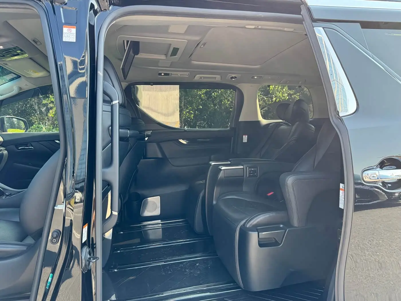 Toyota Vellfire 2020 — Фото 9/19