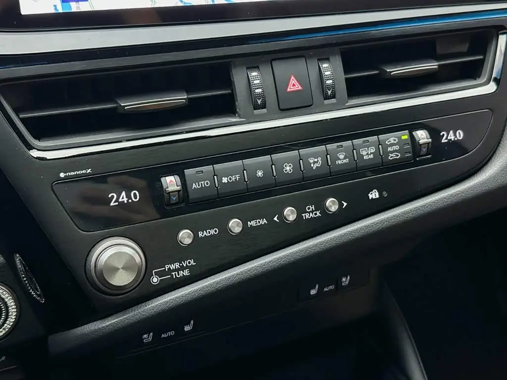 Lexus ES 2024 — Фото 16/20
