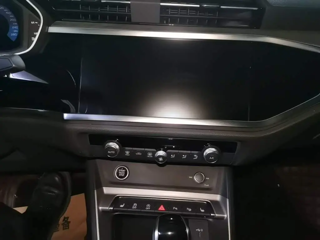 Audi Q3 2021 — Photo 13/20