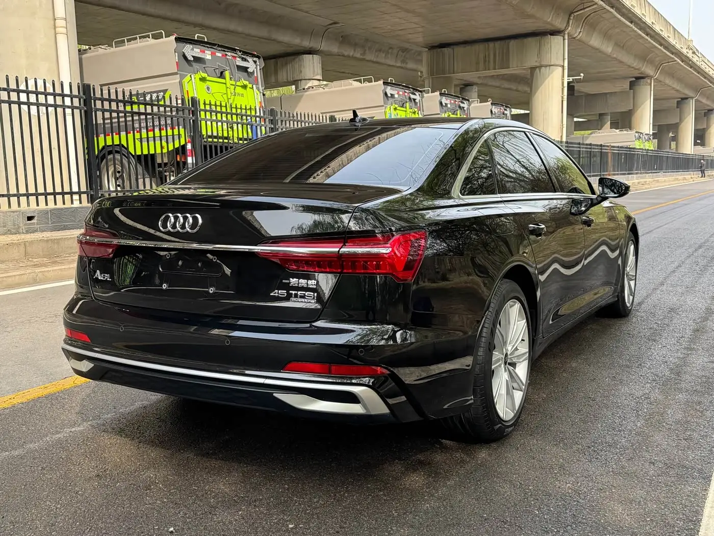 Audi A6L 2023 — Photo 5/16