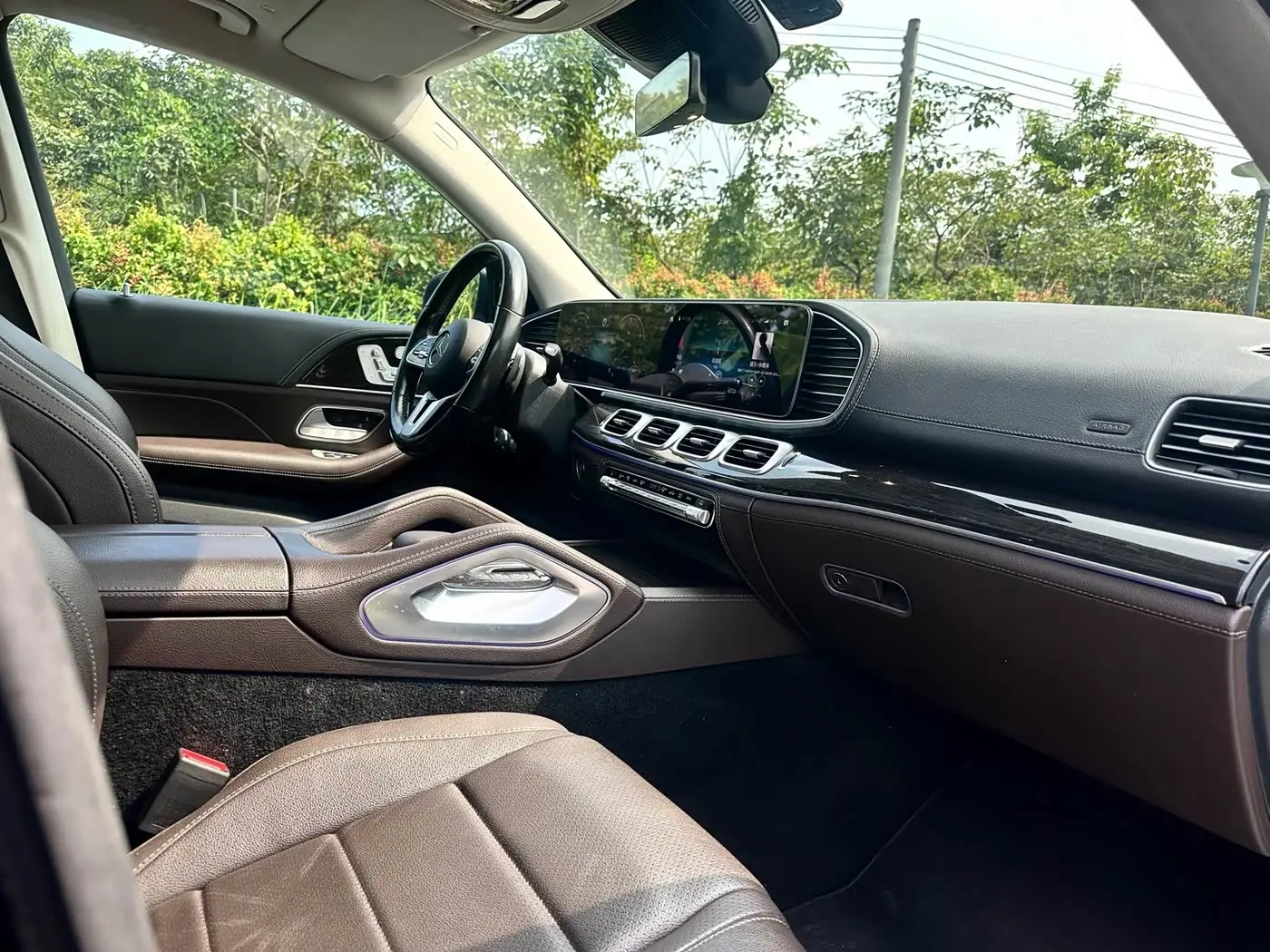 Mercedes-Benz GLS 2022 — Photo 7/17
