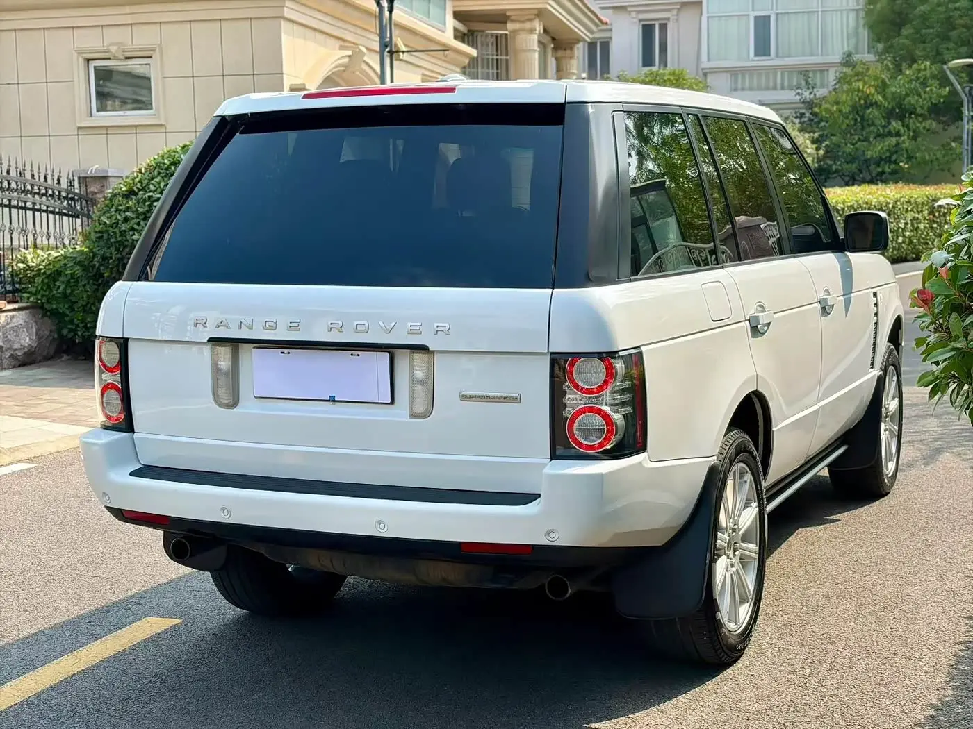 Land Rover Range Rover 2012 — Фото 5/9