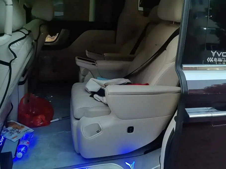 Voyah Auto Voyah Dreamer 2025 — Photo 11/16
