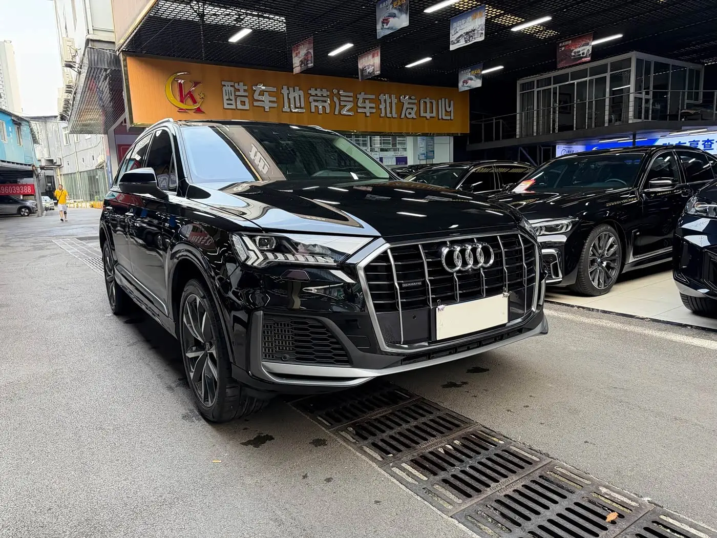 Audi Q7 2023 — Photo 3/20