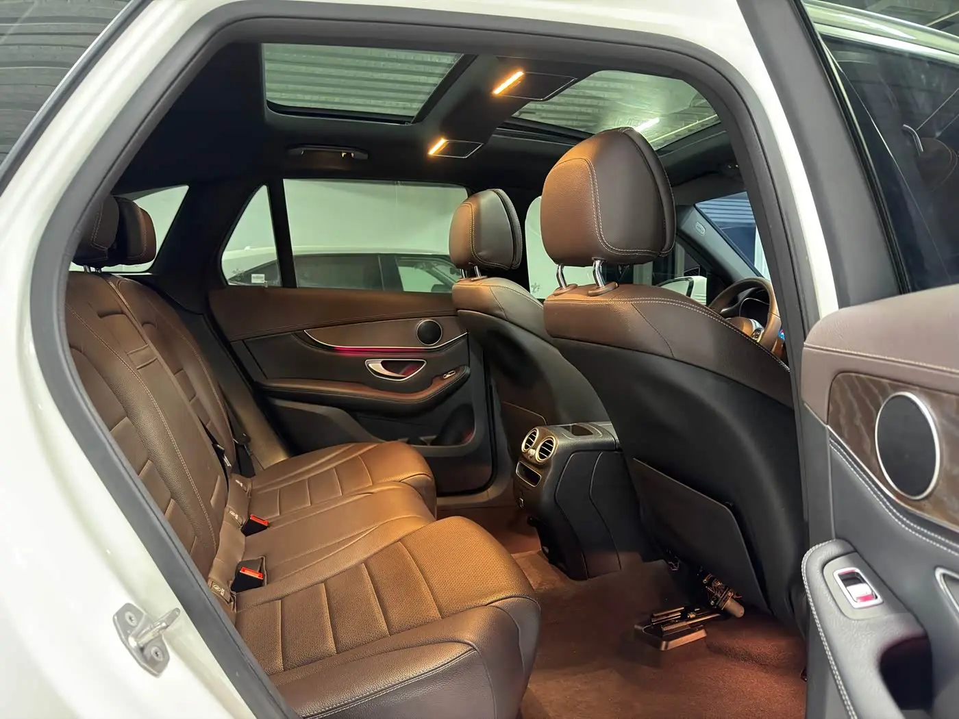 Mercedes-Benz GLC 2020 — Photo 17/20