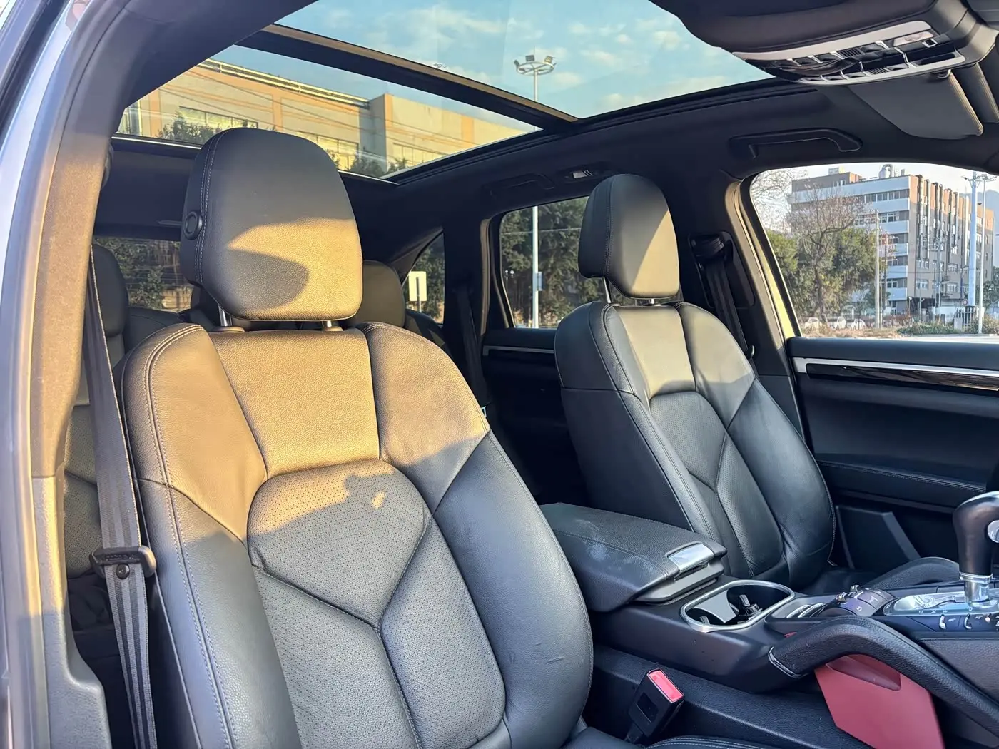 Porsche Cayenne 2013 — Photo 18/18