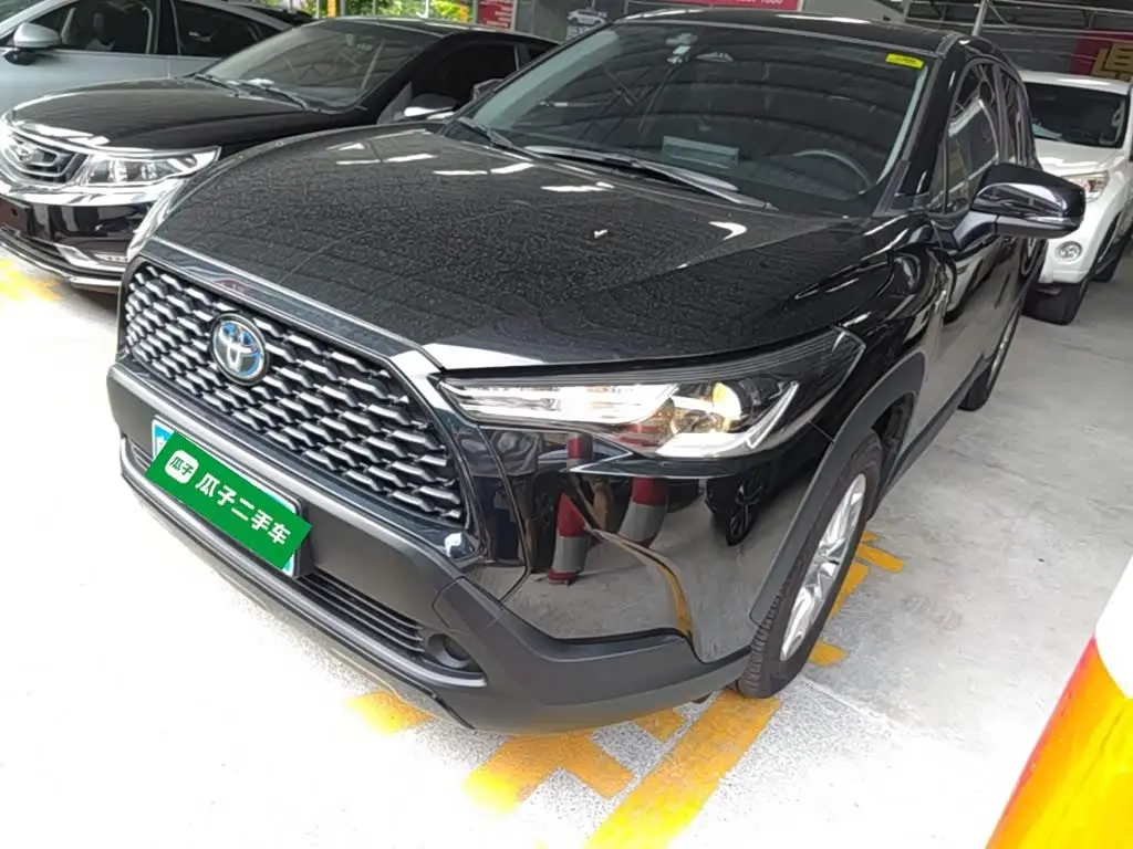 Toyota Corolla Cross 2024 — Фото 1/20