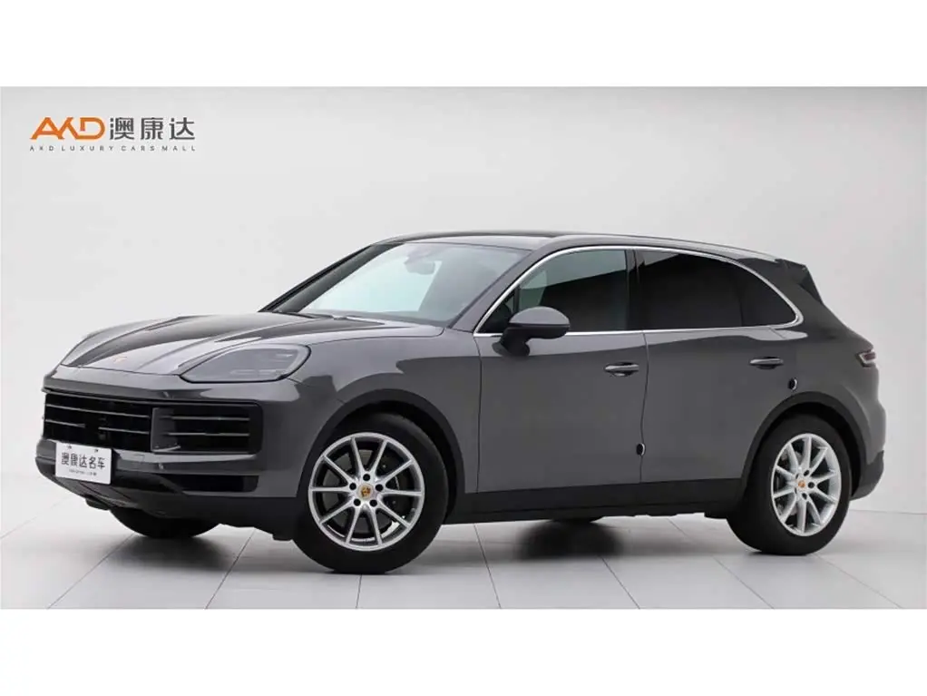Porsche Cayenne 2023 — Фото 1/10