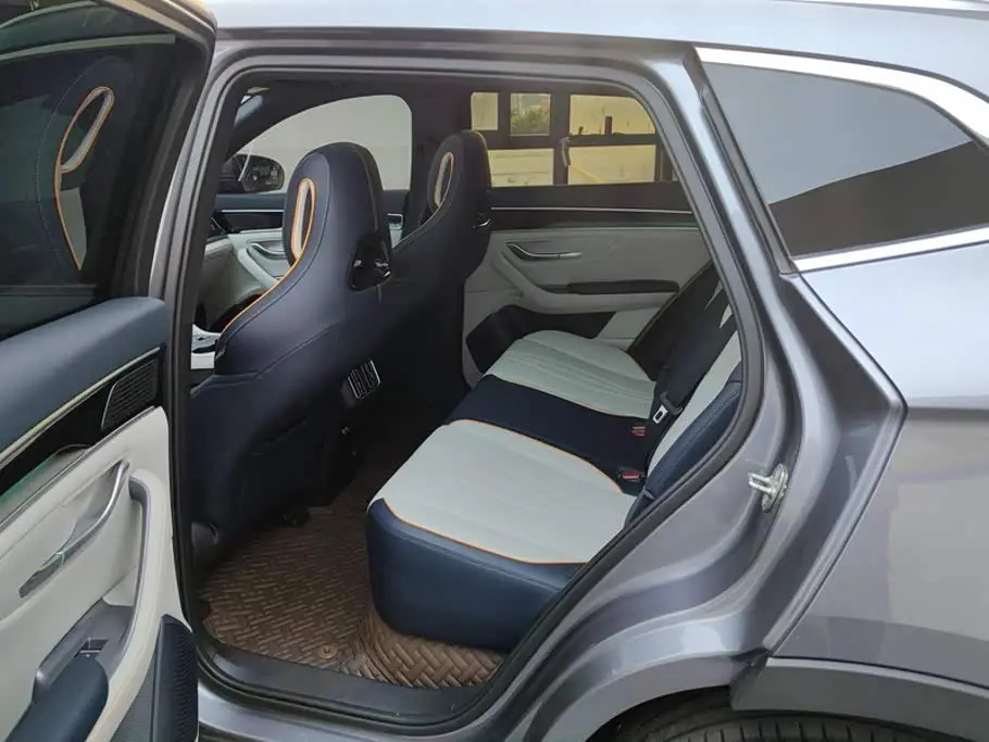 BYD Song PLUS PHEV 2024 — Photo 11/16