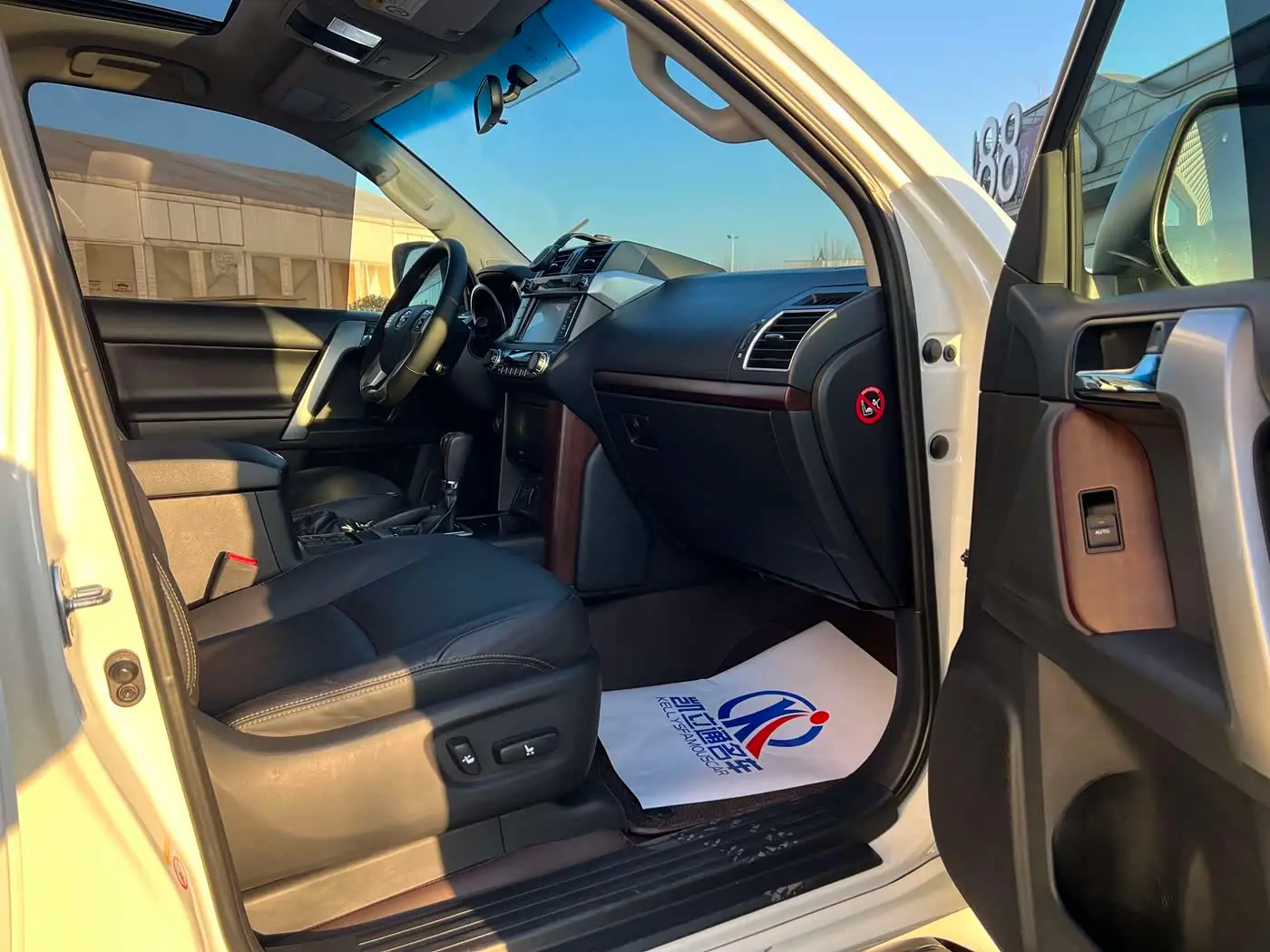 Toyota Prado 2016 — Photo 6/12