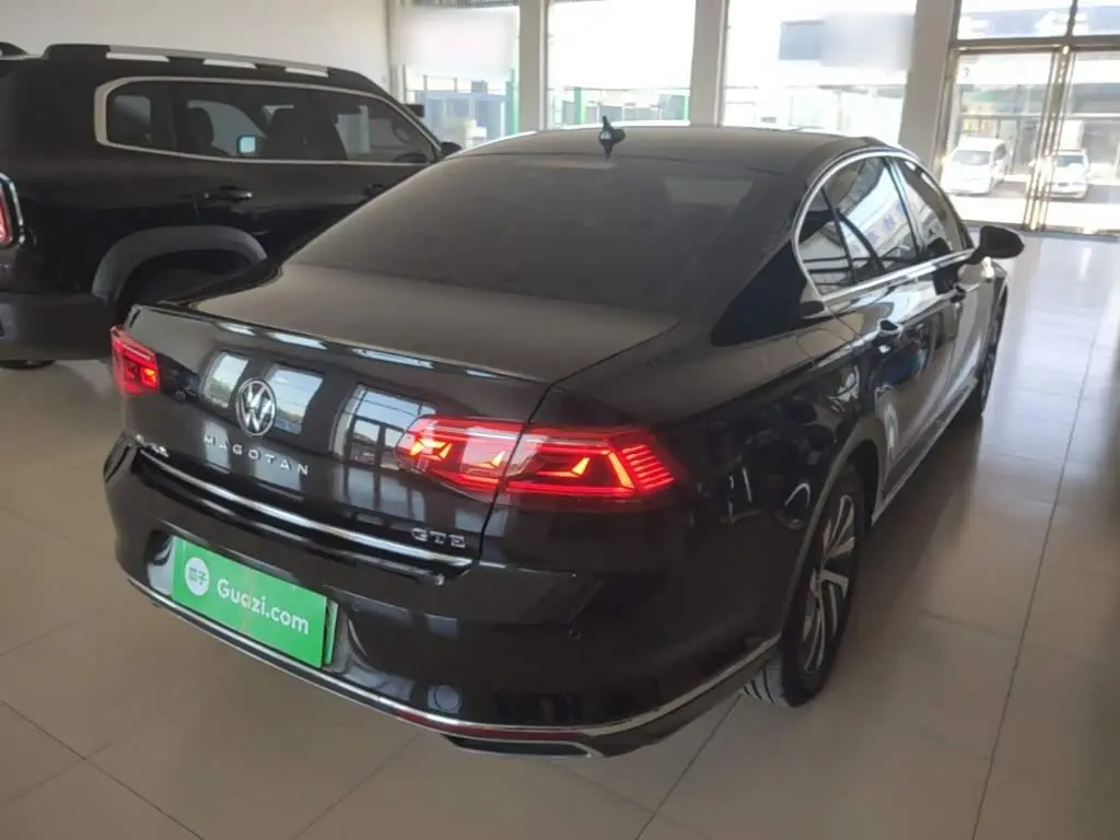 Volkswagen Magotan GTE Plug-in Hybrid 2022 — Şəkil 5/20