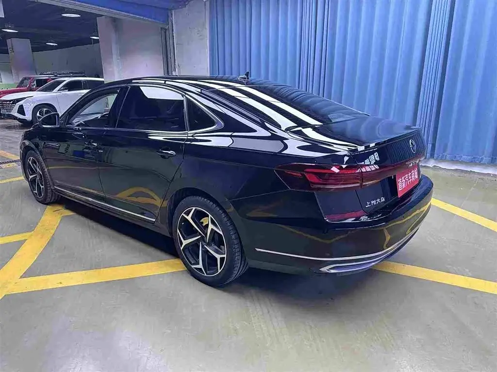 Volkswagen Passat 2024 — Фото 9/9