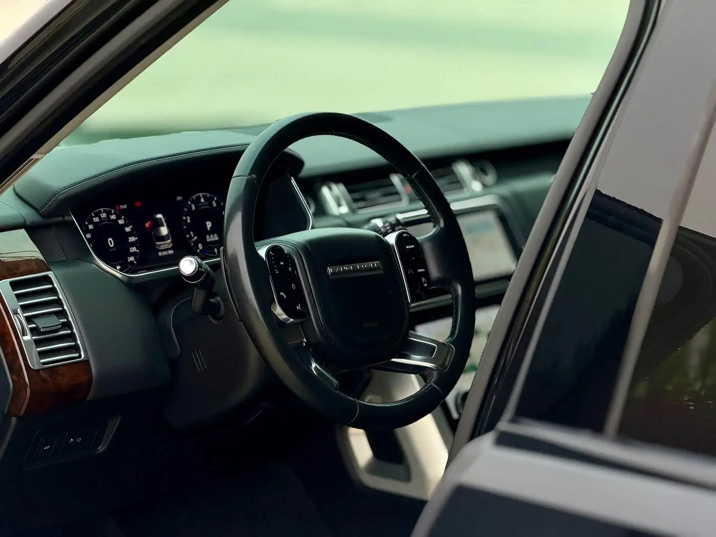 Land Rover Range Rover 2020 — Photo 7/15