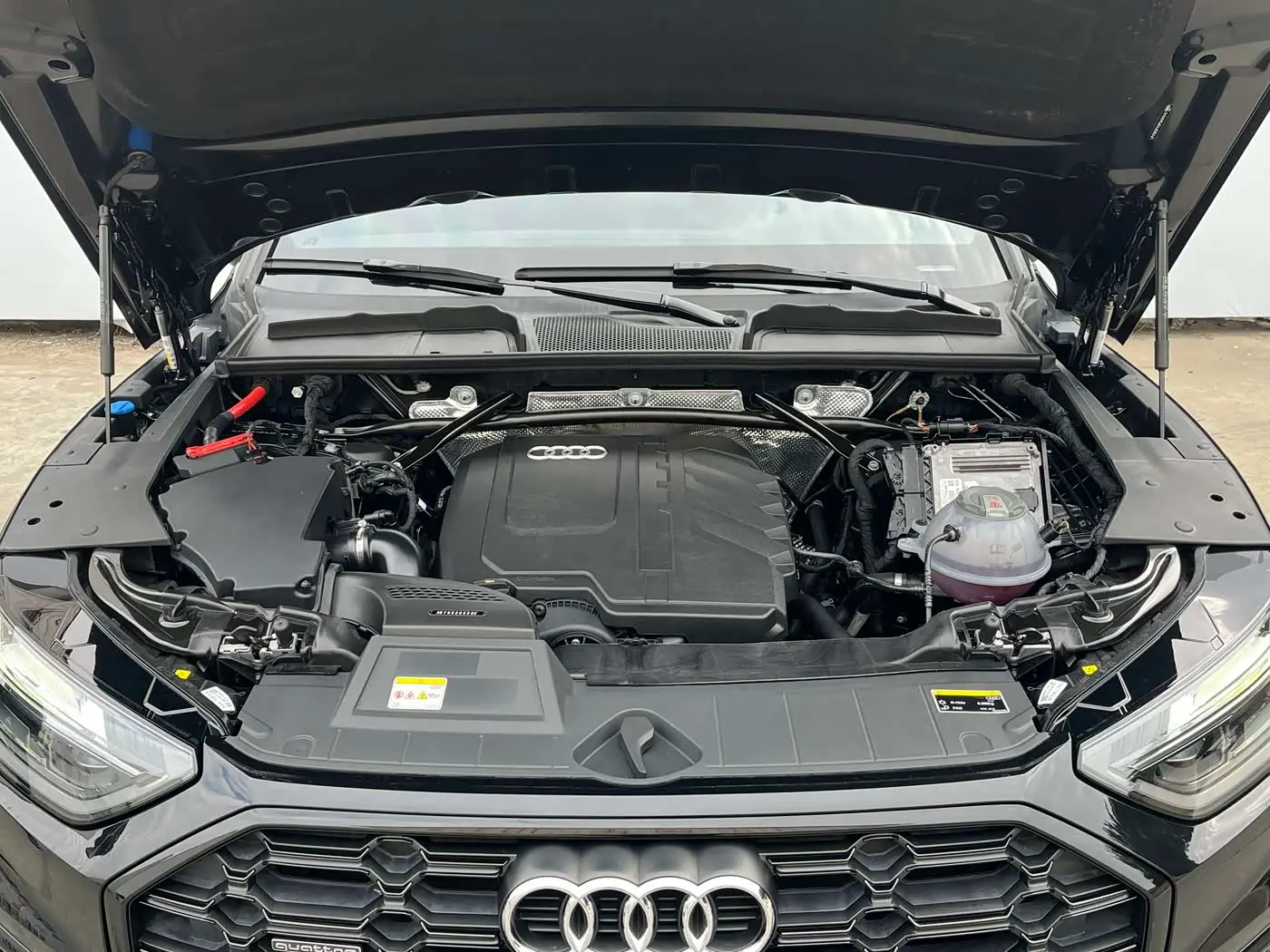 Audi Q5L 2024 — Photo 9/9