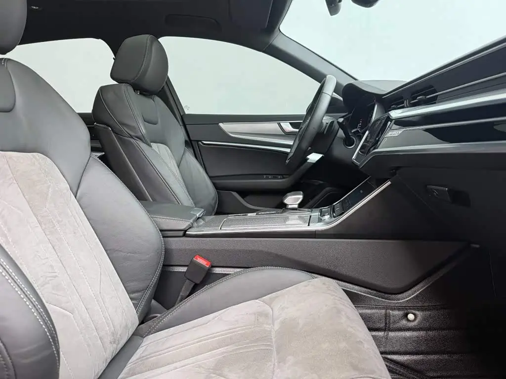 Audi A6L 2021 — Фото 12/17
