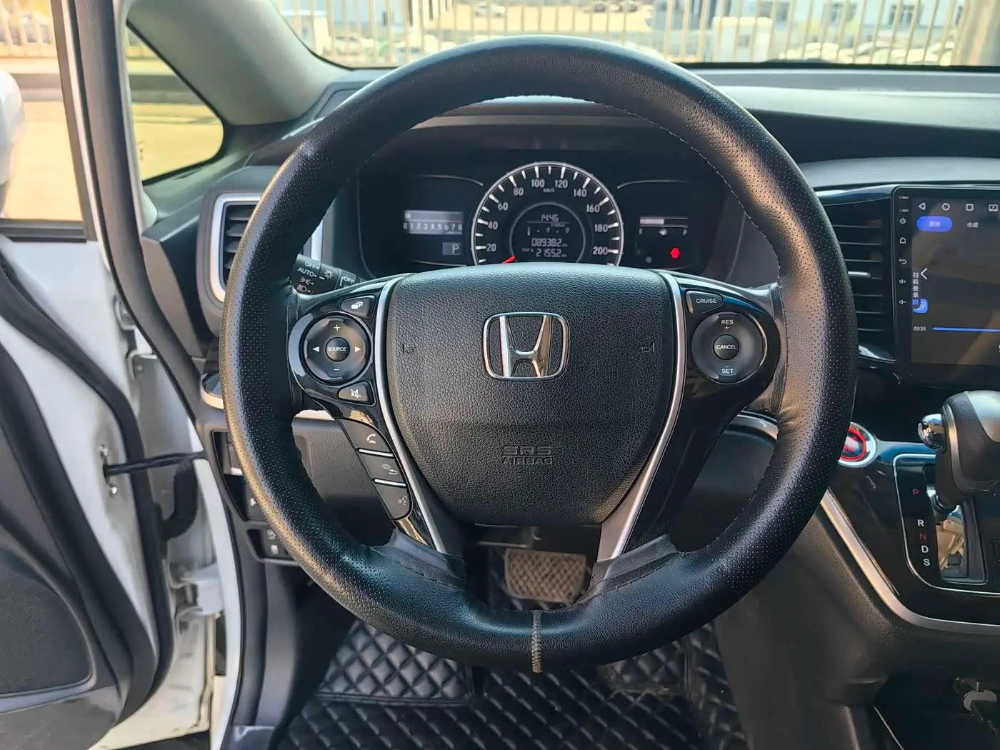 Honda Odyssey 2018 — Photo 13/15