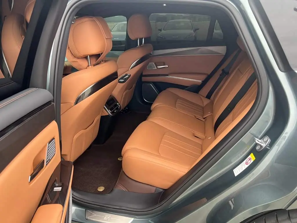 BYD Han L 2025 — Photo 8/20
