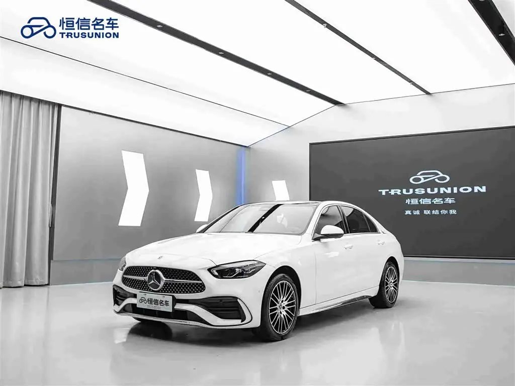 Mercedes-Benz C-Class 2024 — Фото 3/20