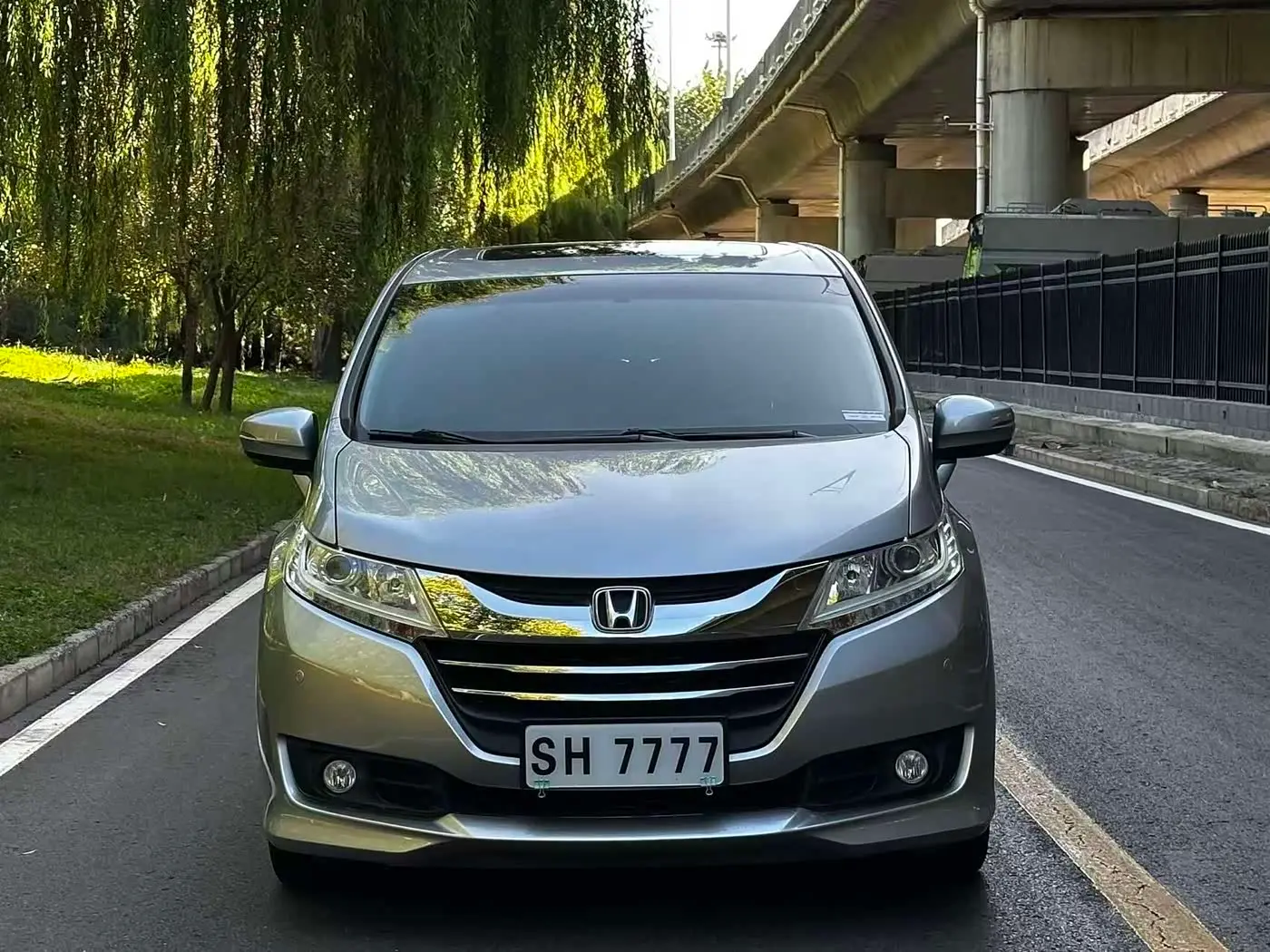 Honda Odyssey 2018 — Фото 2/16