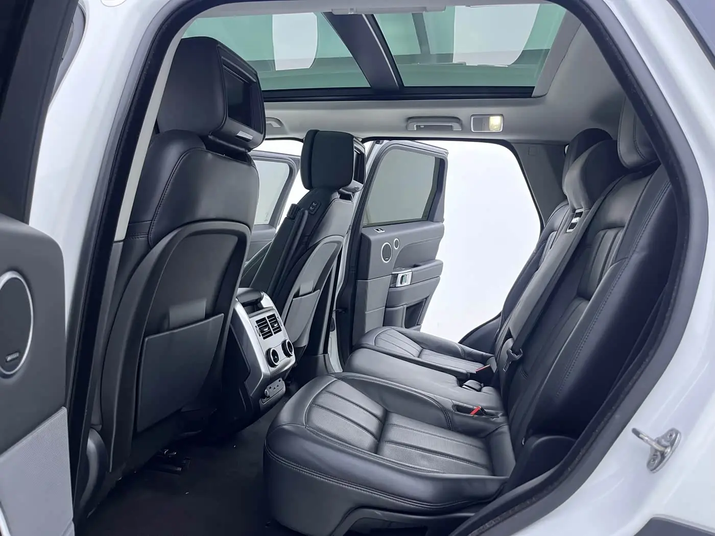Land Rover Range Rover Sport 2018 — Фото 13/20