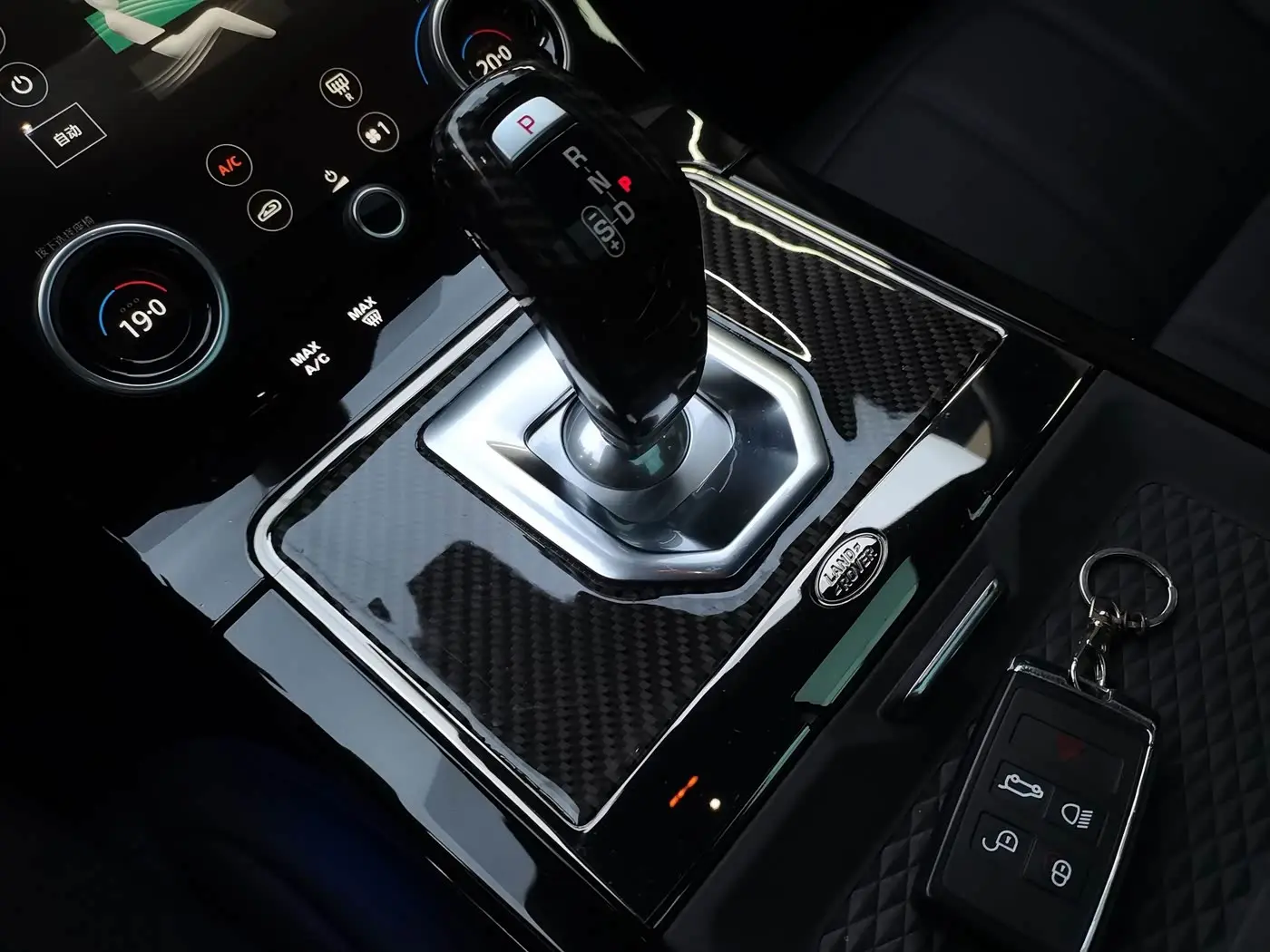 Land Rover Range Rover Evoque 2021 — Фото 18/20