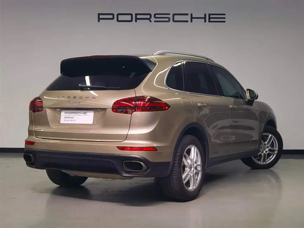 Porsche Cayenne 2018 — Photo 5/19